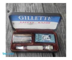 Безопасна самобръсначка Gillette от Втората световна война в с допълнително ножче